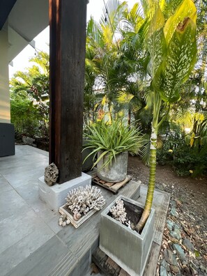 Terrace/patio - 4-6 guests, 5 Beds / 2.5 Baths • Private Villa / Beachfront Pool & Club (Las Escobas del Venado)