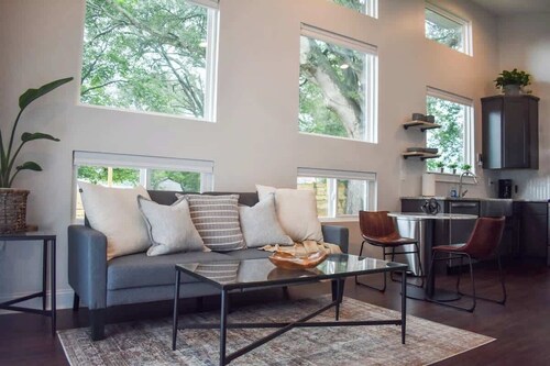 Modern guesthouse in downtown TR