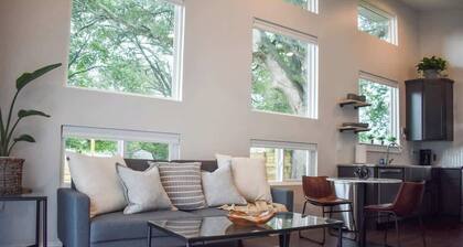 Modern guesthouse in downtown TR