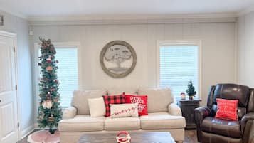 Smart TV, fireplace, offices