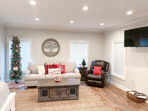 Smart TV, fireplace, offices