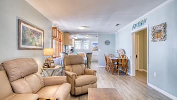 TV, DVD-spiller og bøker