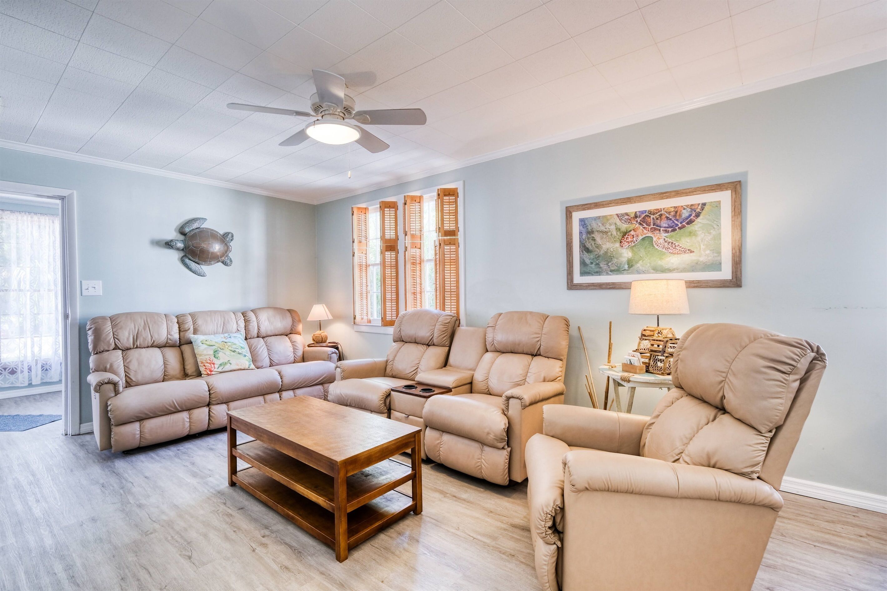 TV, DVD-spiller og bøker