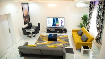 House | Living area | 30-inch TV with cable channels