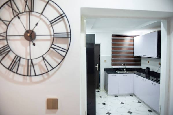 Maison | Cuisine privée | Réfrigérateur, micro-ondes, four, plaque de cuisson