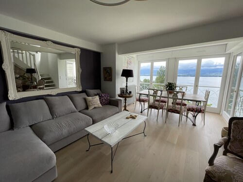 Unique duplex with breathtaking view of the port of Yvoire