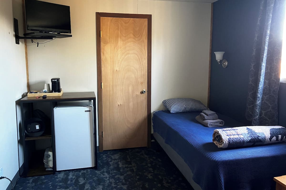 Basic Twin Room, 2 Single Beds