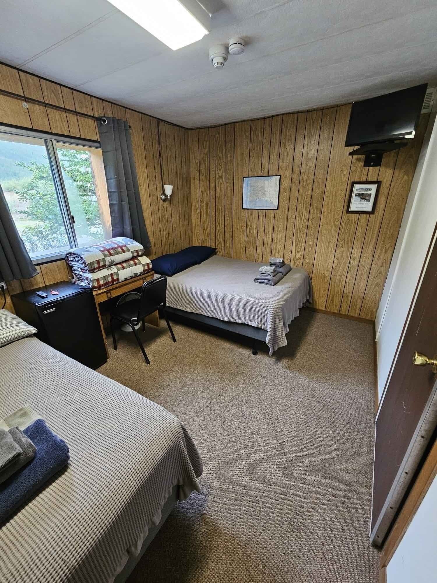 WiFi (free), bed sheets