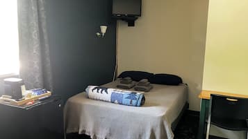 Free WiFi, bed sheets