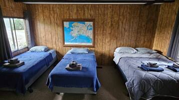 Family Suite, Multiple Beds, Kitchen | Mountain view
