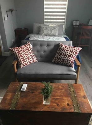 1 bedroom, desk, free WiFi