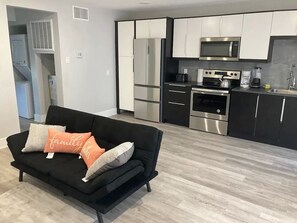 Fernseher, Stereoanlage