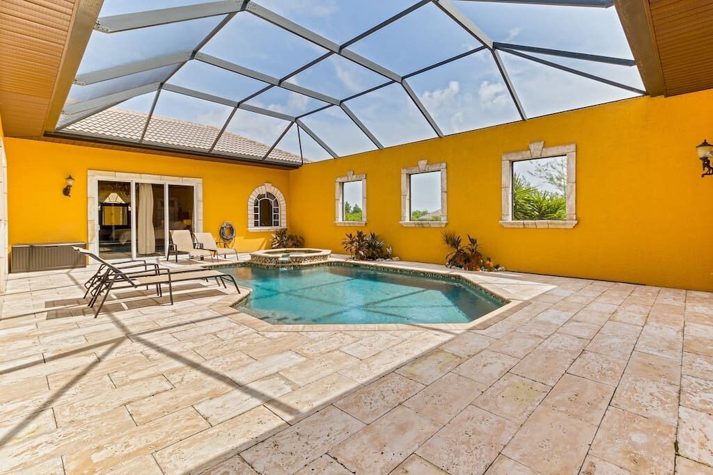 Swimming, Boating, Fishing in a  Luxurious Setting