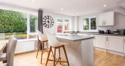 Leeward House - Donnini Apartments
