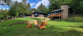 Peak Fall Foliage, Waterfront, Dock, Woods, Spacious, Very private!