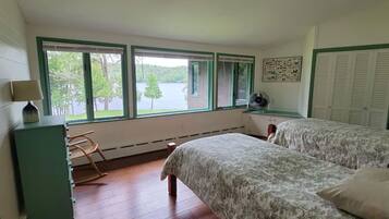 4 chambres, bureau, Wi-Fi gratuit, draps fournis