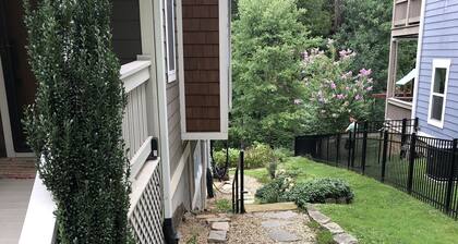 Charming Montford FIVE ★ — Comfortable & Quiet — WALK Downtown