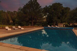 Outdoor pool, a heated pool