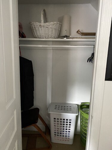 Apt near Temple, St. Christ, Jean, Abington 