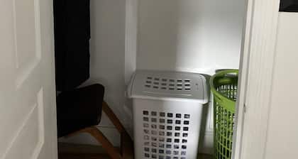 Apt near Temple, St. Christ, Jean, Abington