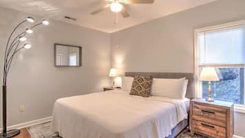 3 bedrooms, iron/ironing board, WiFi, bed sheets