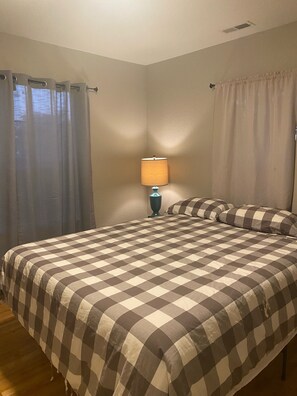2 Schlafzimmer, Bügeleisen/Bügelbrett, Reisekinderbett, kostenloses WLAN