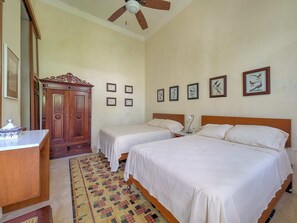 2 chambres, bureau, fer et planche à repasser, Wi-Fi gratuit