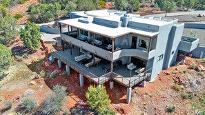 Exterior - Sedona Top Notch: A 7-bedroom luxury home with panoramic red rock views. (Sedona)