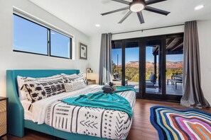 7 bedrooms, desk, iron/ironing board, travel crib - Sedona Top Notch: A 7-bedroom luxury home with panoramic red rock views. (Sedona)