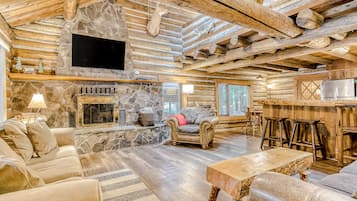 TV, fireplace, DVD player