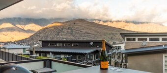 Group Escape: 4 En-suites, Hot Tub & Pool Table