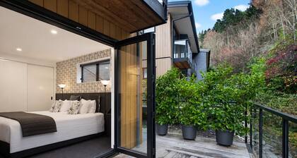 Hot Tub Retreat, 4 Ensuites, Mountain Views