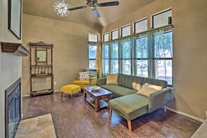 Televisión, chimenea y tenis de mesa 