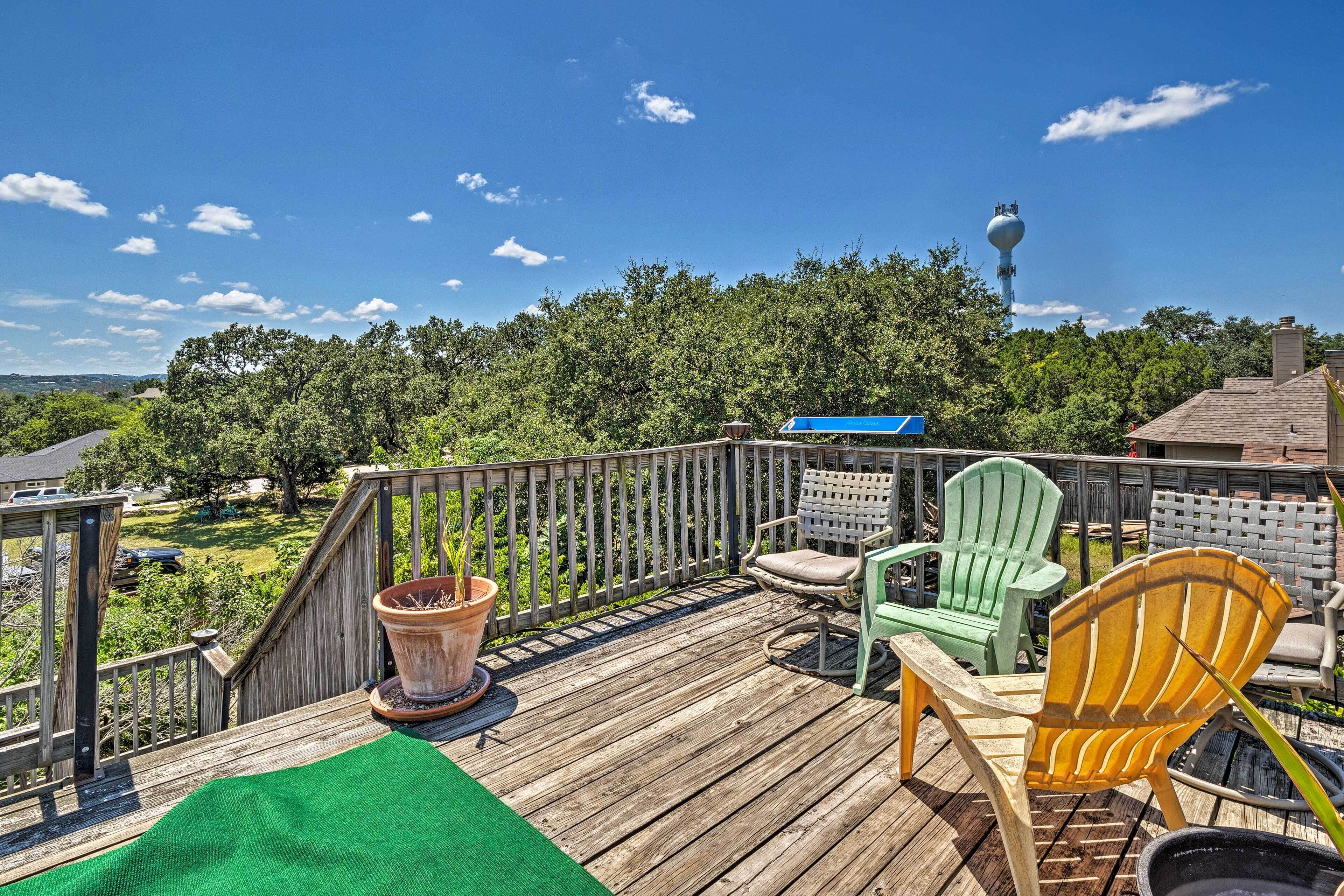 Charming Home w/ Rooftop Deck on Lake Travis!