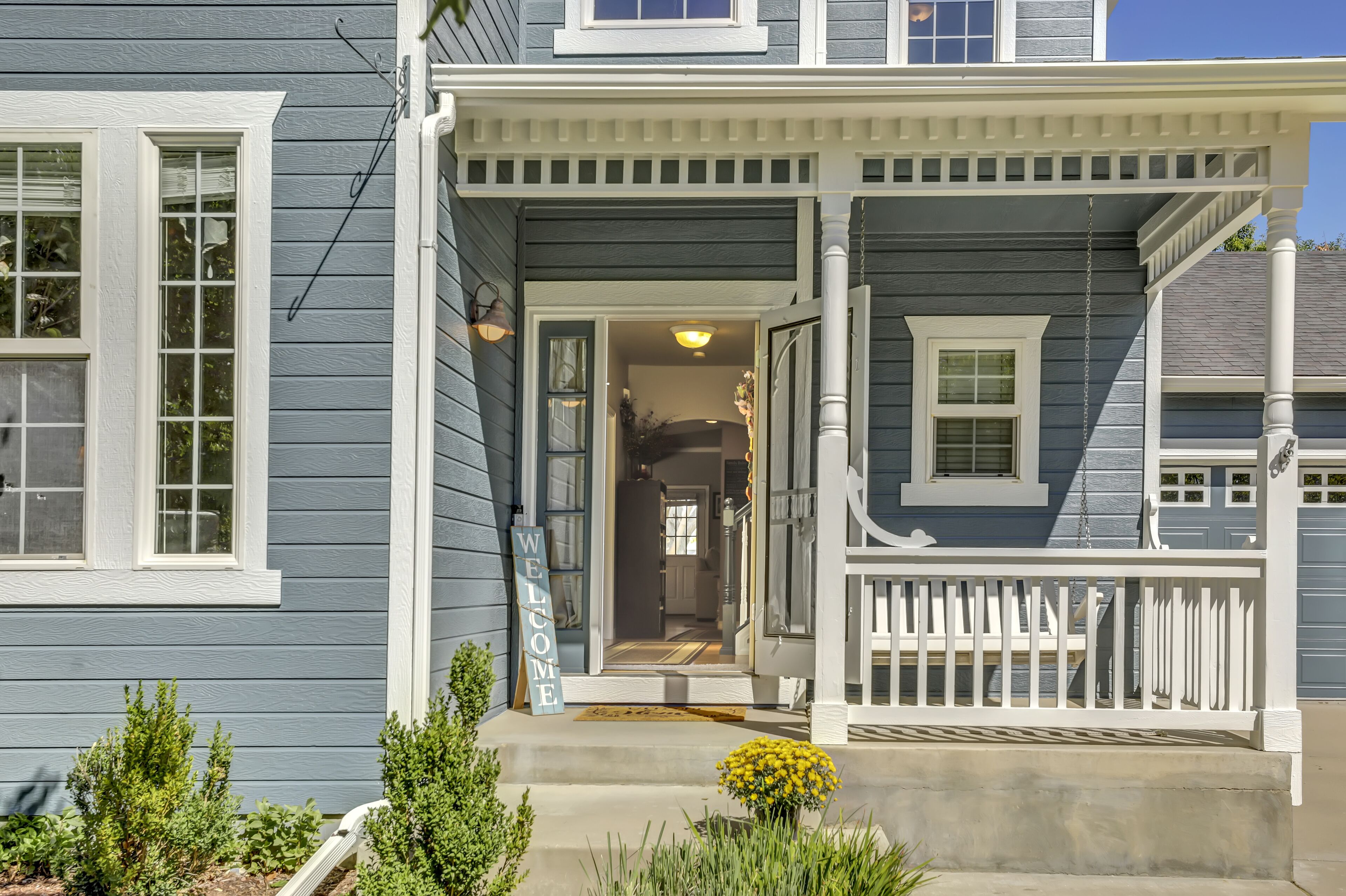 Stunning Victorian Oasis with Privacy!