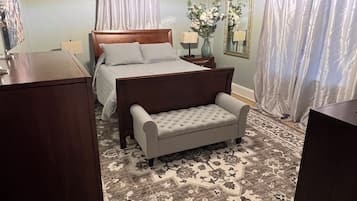 5 bedrooms, iron/ironing board, free WiFi, bed sheets