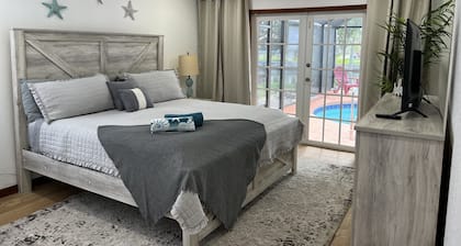 HUGE WATERFRONT HOME WITH A POOL, CLOSE TO BEACHES &FAMOUS WARM MINERAL SPRINGS!