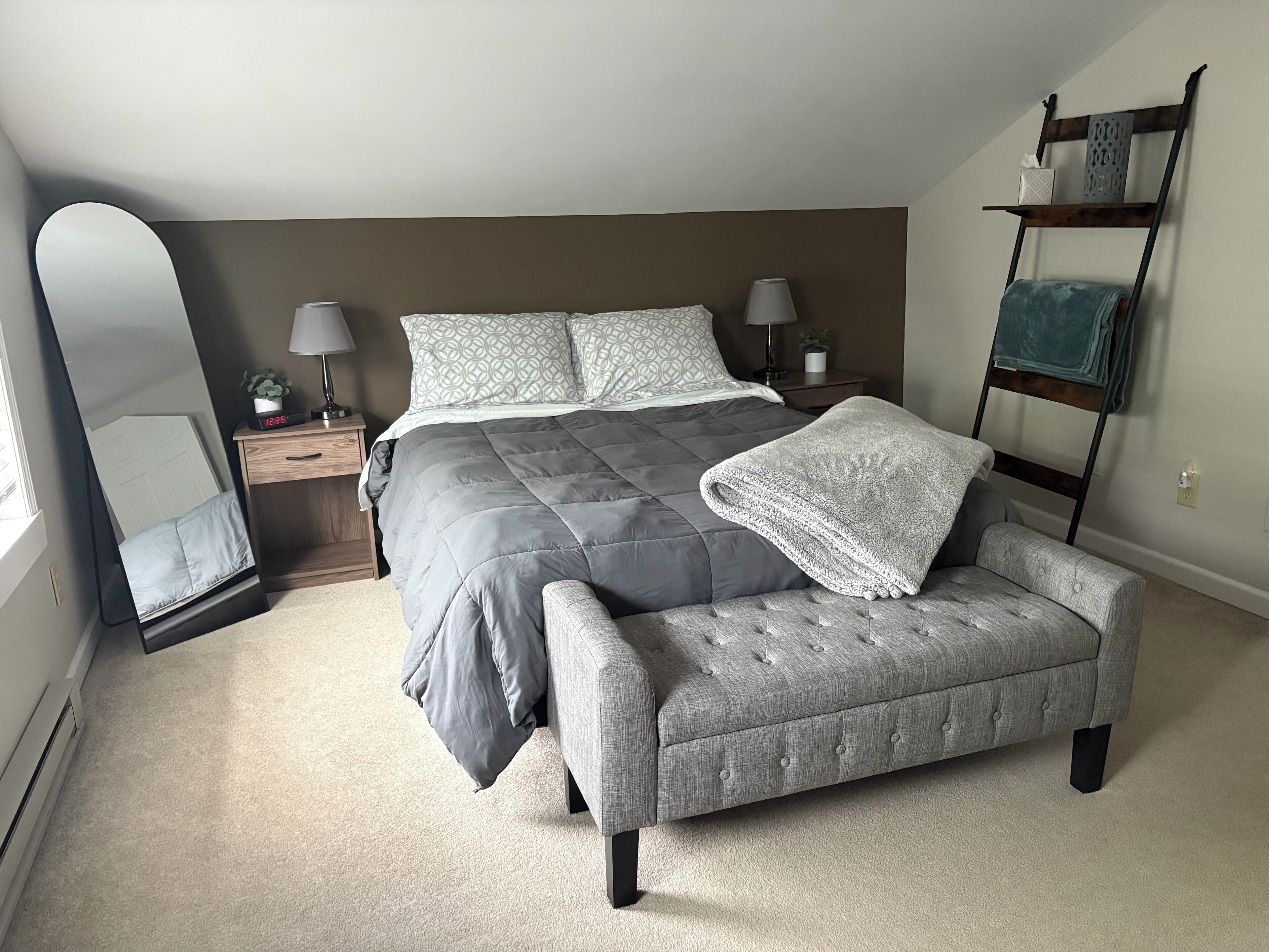 2 makuuhuonetta, silitysrauta/-lauta, Wi-Fi, vuodevaatteet