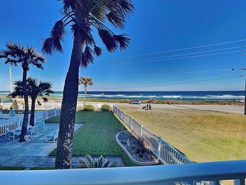 Starboard Light by Distinctive Beach Rentals