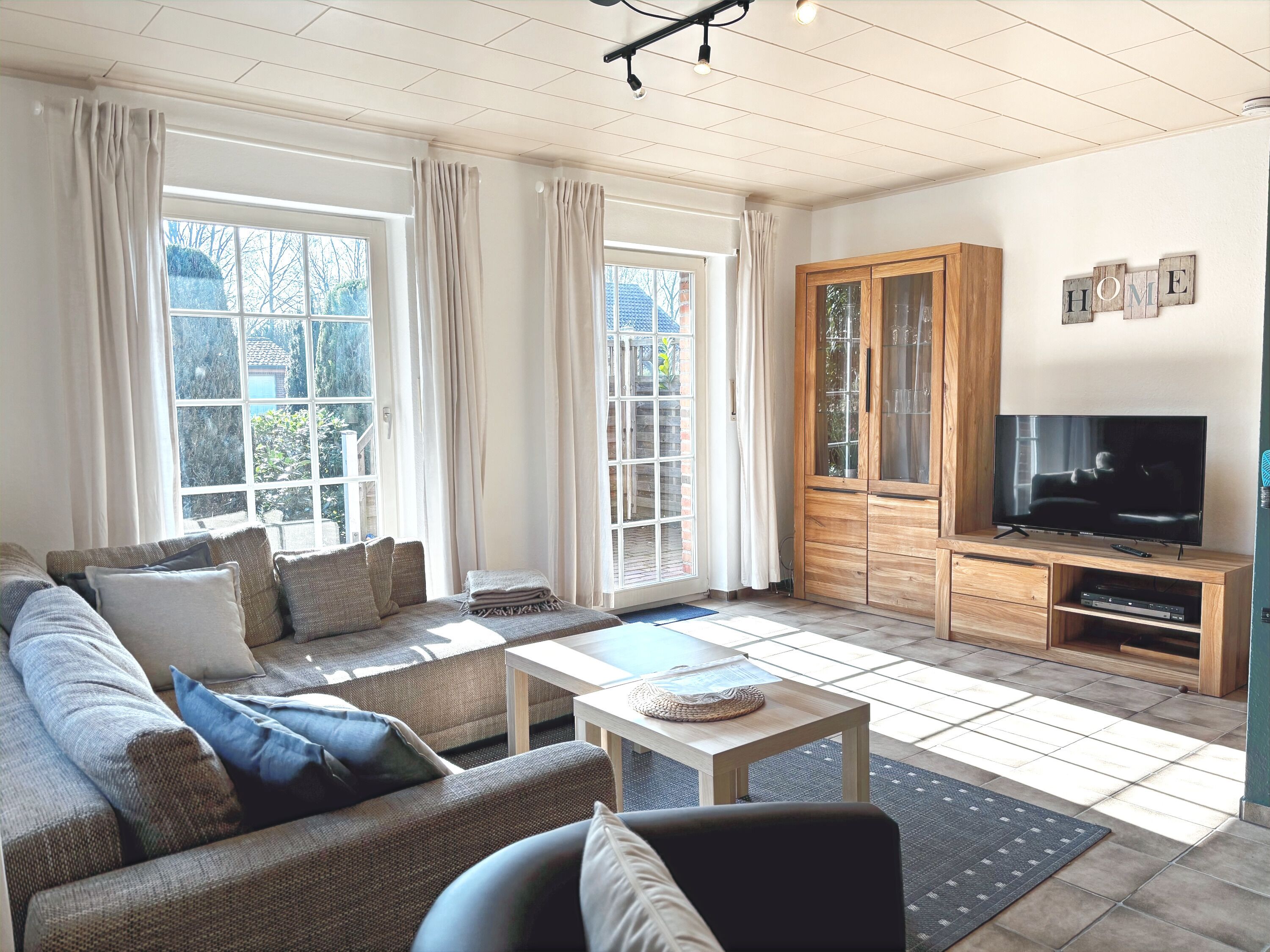 TV, fireplace, DVD player