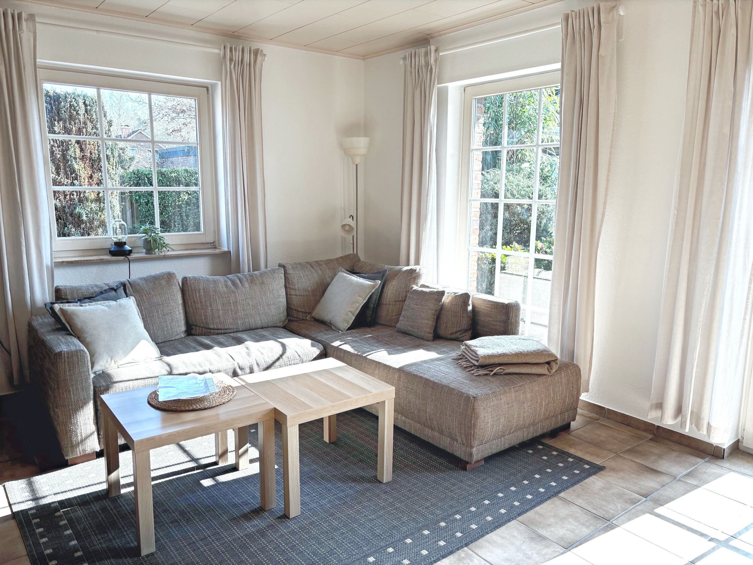 TV, fireplace, DVD player