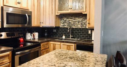 The Bear Dean: City Center Condo w/Wifi & Parking