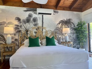 4 عدّة غرف نوم ومكتب ومكواة/لوح كي وسرير سفر