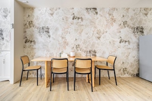 Interior - Lane 32 (Tainan)