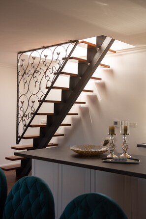 Apartment, 3 Schlafzimmer, Balkon, Stadtblick | Innenbereich