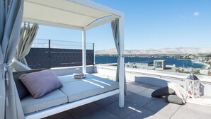 Apartment, 3 Bedrooms, Balcony, City View | Terrace/patio - Luxury Sunset Residences - Okrug Gornji (Okrug)