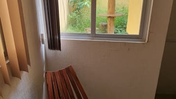 House, 2 Bedrooms, Accessible, Patio | Interior