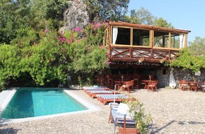 客房, 1 间卧室, 壁炉 | 日光浴台