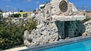 Vil·la, 3 dormitoris, balcó, vistes al jardí | Piscina