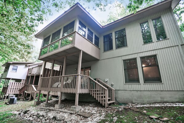 Exterior - Spacious 3 Bedroom Townhouse newly renovated.!!  (Hot Springs Village)